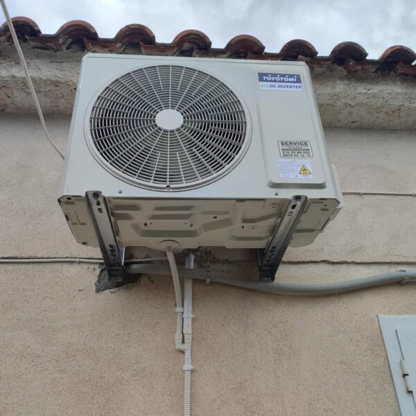 ΤΟΥΟΤΟΜΙ Κρεμαστή εξωτερική μονάδα